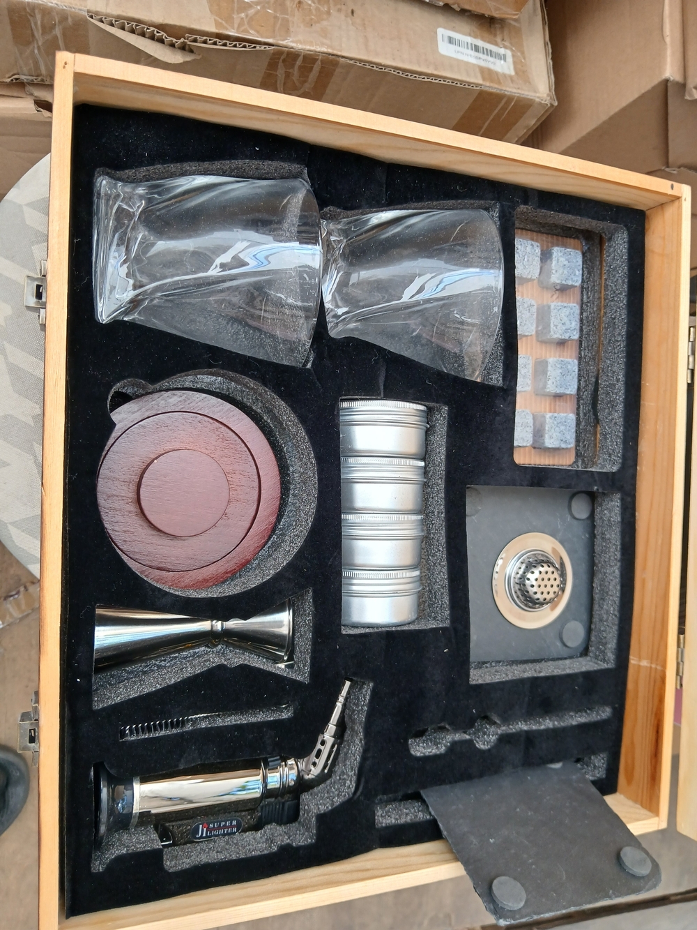 Smoker Kit for Cocktails by - Brown & Black - Picture 2 of 9